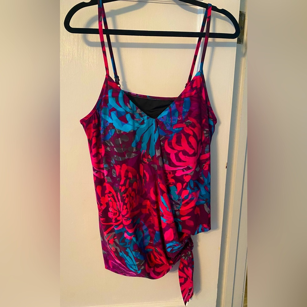 Miraclesuit Tankini; Style Modele multi-color with side tie